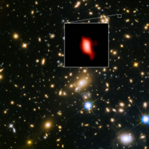 Изображение MACS J1149.5+2223, полученное с телескопами Hubble и ALMA
